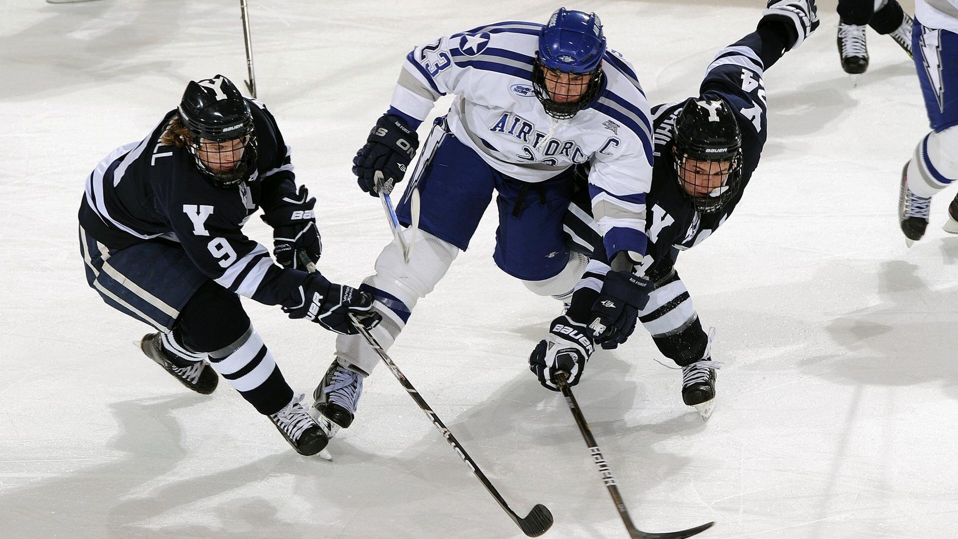 莱万多夫斯基官方宣布重要助攻新规，雄鹿引发争议！引发球迷热议