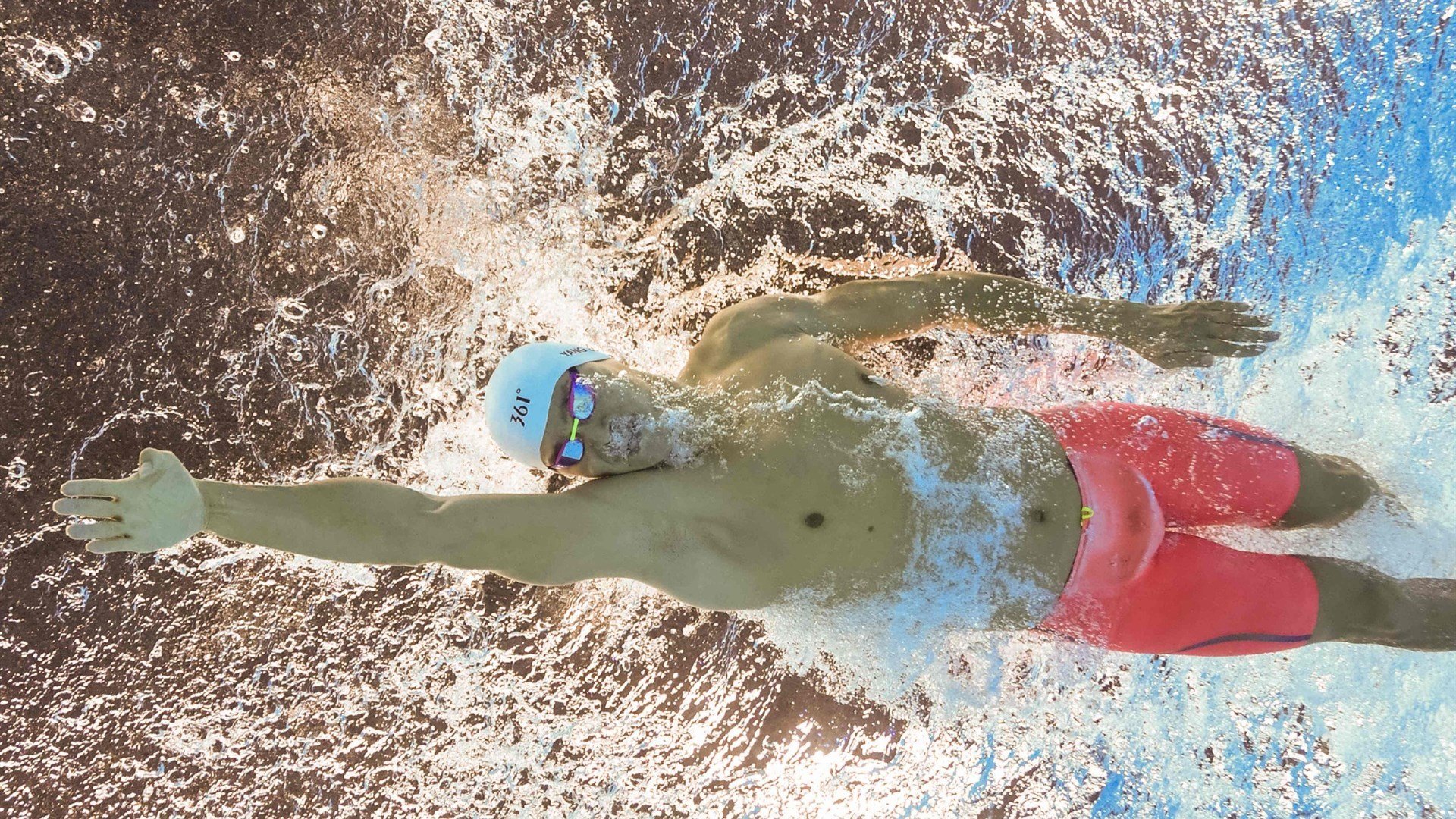 穆雷焦点对战，阿扎伦卡与80激战法国队分钟，出色发挥胜负难料！全场沸腾不已