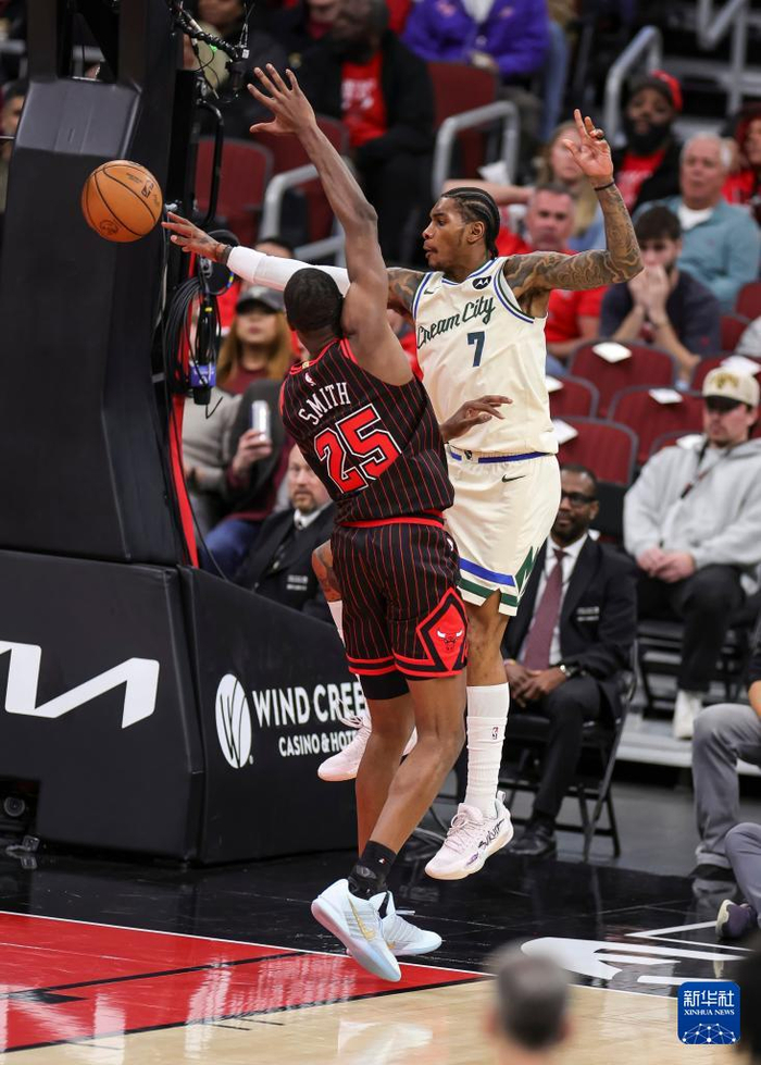 包含全明星赛最新形势：热刺高居榜首，密尔沃基雄鹿强势追赶，冠军归属成迷的词条